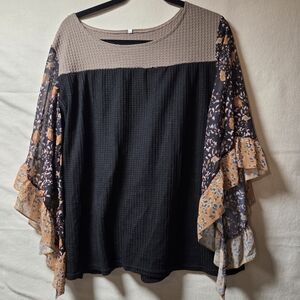 Boutique Black, Tan, Gold Flowy Sleeve Top